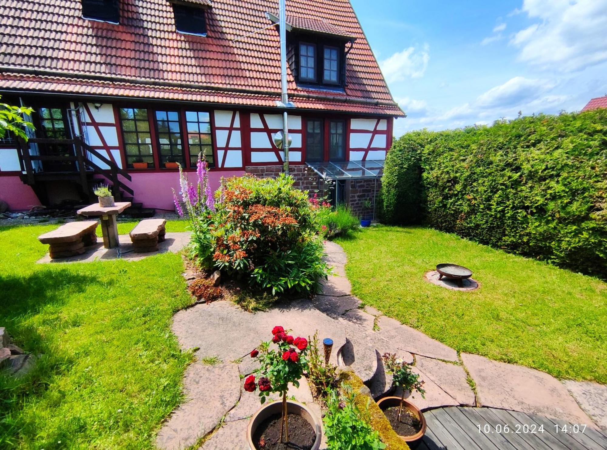 Ferienhaus Marré - mit Grill, Feuerstelle und Gartensauna Waldbrunn  Exterior foto